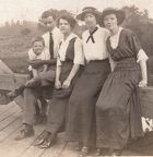 Robert E, J Burruss, Mary E, ---, Lydia P McKee abt 1915 - crop