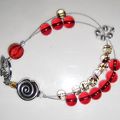 Row counter bracelet in red 02 cropped